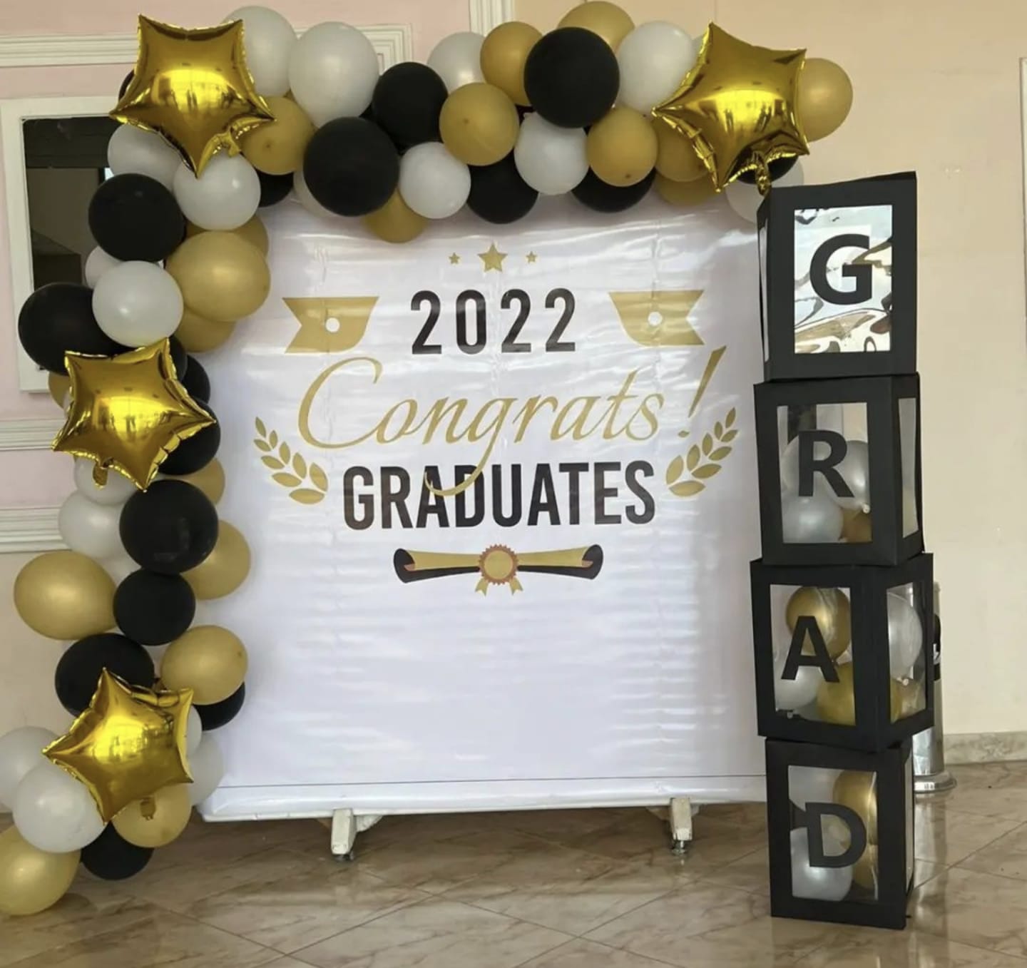 No.1 Event Planner in Dubai - Graduation Ceremony Decor – Onirik Events